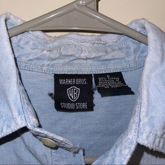 Looney tunes button up - Picture 5 of 6